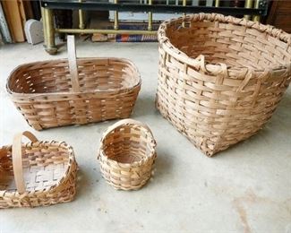 30. Group Lot of Vintage Baskets