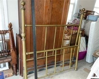 31. Victorian Brass Full Size Bed