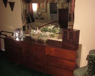 American Of Martinsville Mid-Century Modern Bedroom Suite