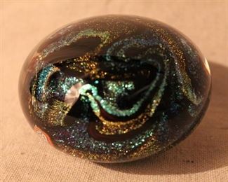 Glass Eye Studio GES art glass paperweight