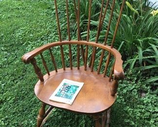 Nichols & Stone Comb Back Windsor Chair