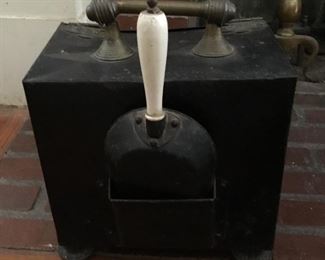 Vintage box for fireplace ashes with brush, back side
