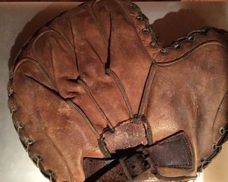 Early 1900's leather catcher's glove