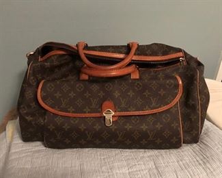 150     Vintage   Louis Vuitton    Hand Bag        $1500.