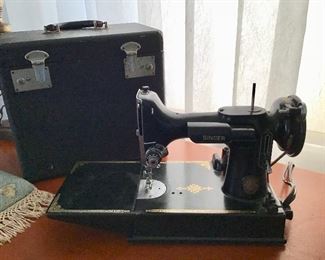 Featherweight Singer Sewing Machine