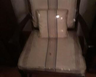 Chair w/stripe detail and pillow