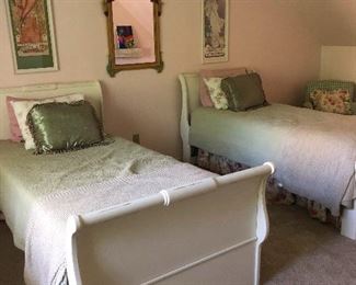 sweet 2-twin bedroom set