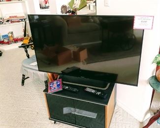 49 and 43" Sony TVs