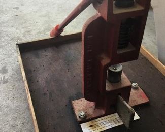 Cool walnut cracker