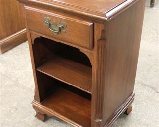 SOLID Mahogany “Mengel Furniture” 1 Drawer Night Stand

Auction Estimate $50-$100 – Located Inside