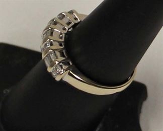  14 Karat White Gold 1 CTW Round and Baguette Diamond Band Ring

Auction Estimate $500-$1000 – Located Inside

  