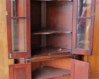  ANTIQUE 4 Door Cherry Corner Cupboard

Auction Estimate $100-$300 – Located Dock 