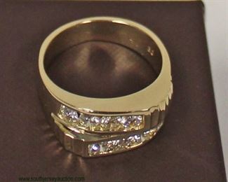  14 Karat Yellow Gold 1 CTW Round Diamond Men’s Ring

Auction Estimate $1000-$2000 – Located Inside 
