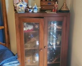 Early 1900s double door book case