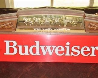 BUDWEISER POOL TABLE LIGHT