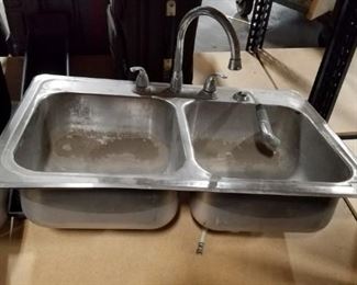 Stainless steel 2 compartment sink with gooseneck faucet $75