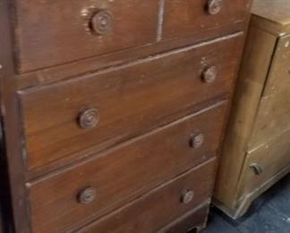 Vintage 4 drawer chest of drawers original wooden hardware (needs work) $100