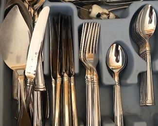 Lenox ‘Federal Platinum’ stainless Flatware set