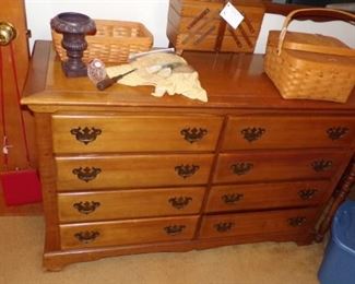 Dresser, Baskets,