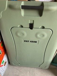 Giant pet crate. Super heavy duty. Has wheels