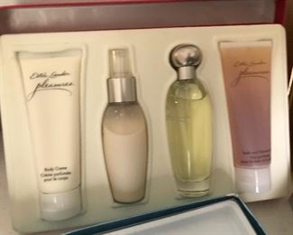 Estee Lauder - Pleasures Gift Set -  Perfume, Lotion, Body Wash