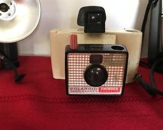 Poloroid Land Camera - Swinger Model 20