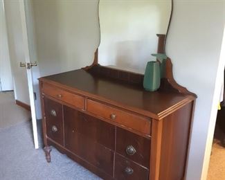 Nice 3 pieces two tone bedroom set