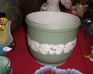 lg. wedgewood jasperware cache pot