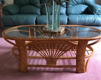 Coffee table with two matching ends/ matches shelf as well 