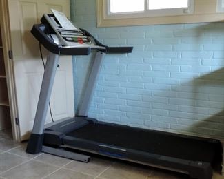 TREADMILL PRO-FORM 605CS WITH PRO SHOX CUSHIONING