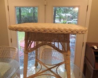 Sun Room-Wicker Furniture
