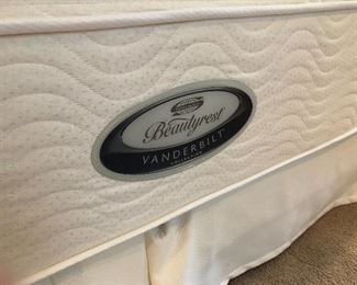 Beautyrest king mattress set - excellent condition