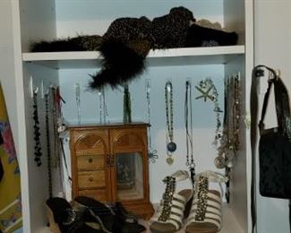 costume jewlery
