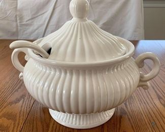 soup tureen with lid and laddle