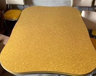 Vintage 1950's yellow metal table and Chairs  great condition