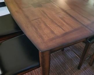 Nice Dining Set with 8 chairs
