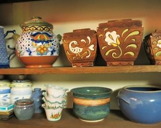 Misc. porcelain/pottery items/planters, etc.
