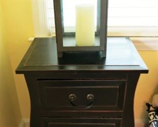 3 drawer night stand/table