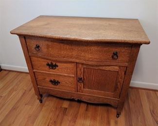 Lovely early 1900's chest