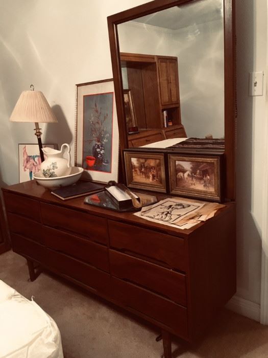 Stanley Mid Century Modern Dresser Drawers with Mirror SGA001 Local Pickup https://www.ebay.com/itm/113777012356