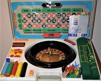 DE LUXE Game Chest 1460  Vintage 1962 Roulette, Poker, Black Jack, Horse Race and Put  Take