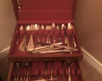 Silverplate flatware service for 8 with a ton of extras