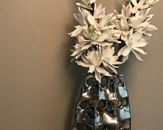 Decorative vase