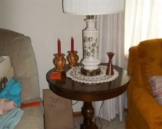 vintage pedestal lamp table and vintage lamp