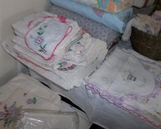 embroidered linens, a lot freshly washed!