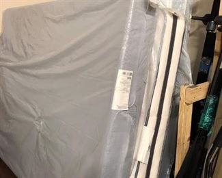 Mattress / box spring