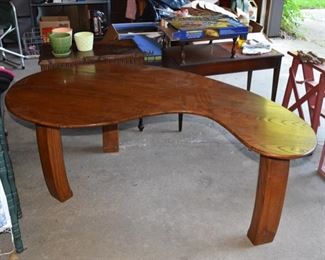CURVED COFFEE TABLE