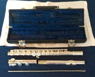 Gemeinhardt Flute - Silver-plated, Elkhard, Ind.