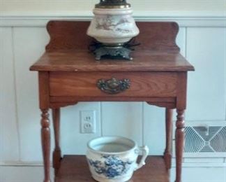 Single-drawer Wash Stand