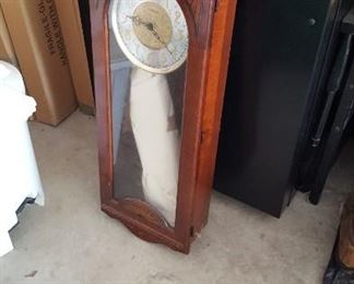 Modern wall clock